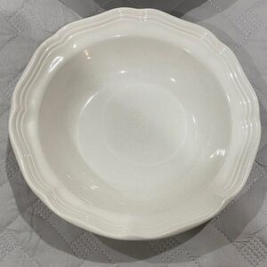 Mikasa Classic White Dinnerware fruit Bowl
Set of 3